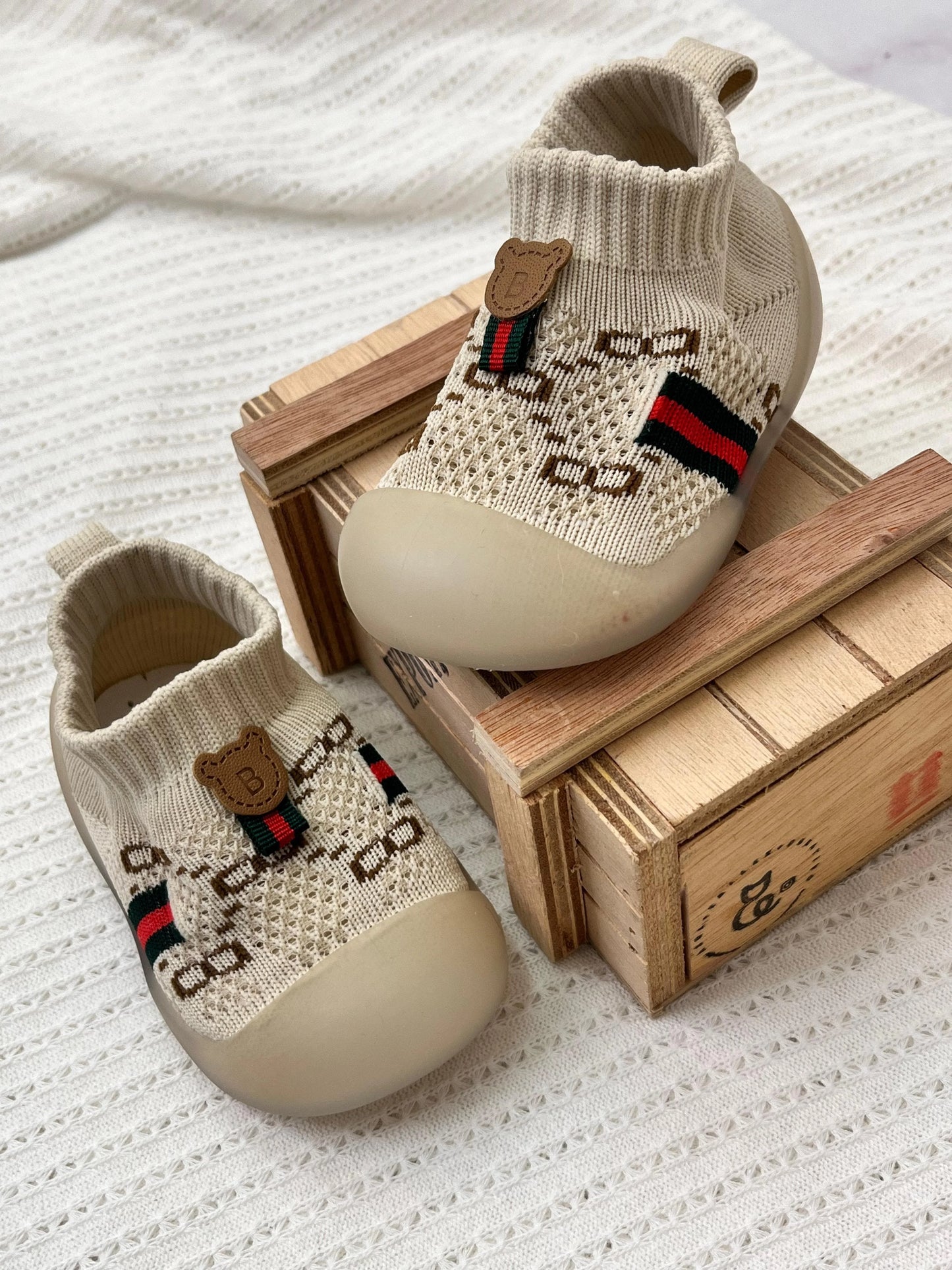 ✨TENIS DEPORTIVOS OSO🐻GUCI ANTI-SLIP PARA BEBÉ👶